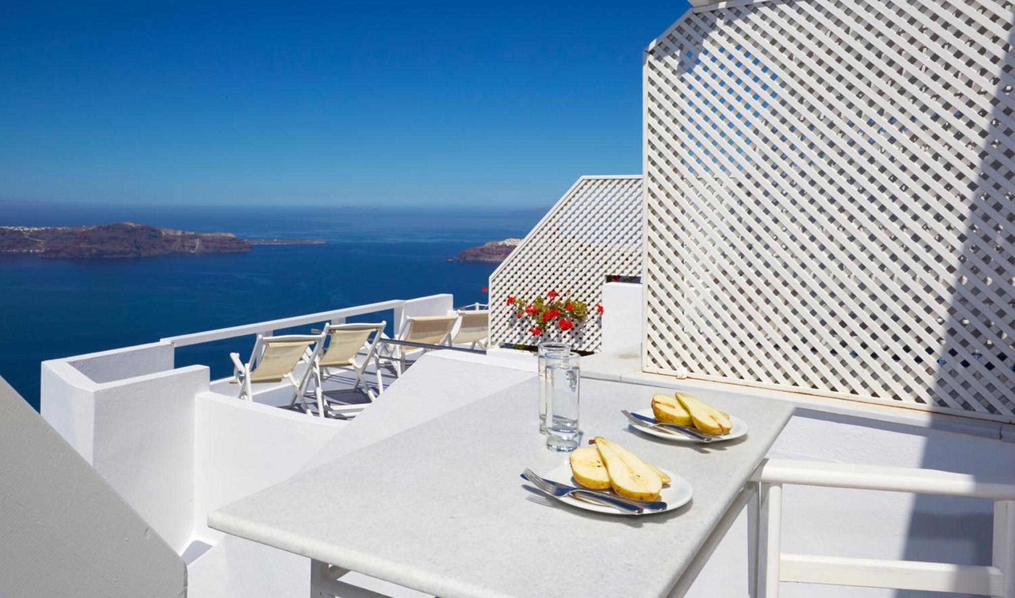Whitedeck Santorini Hotel อิเมโรวิยอน ภายนอก รูปภาพ
