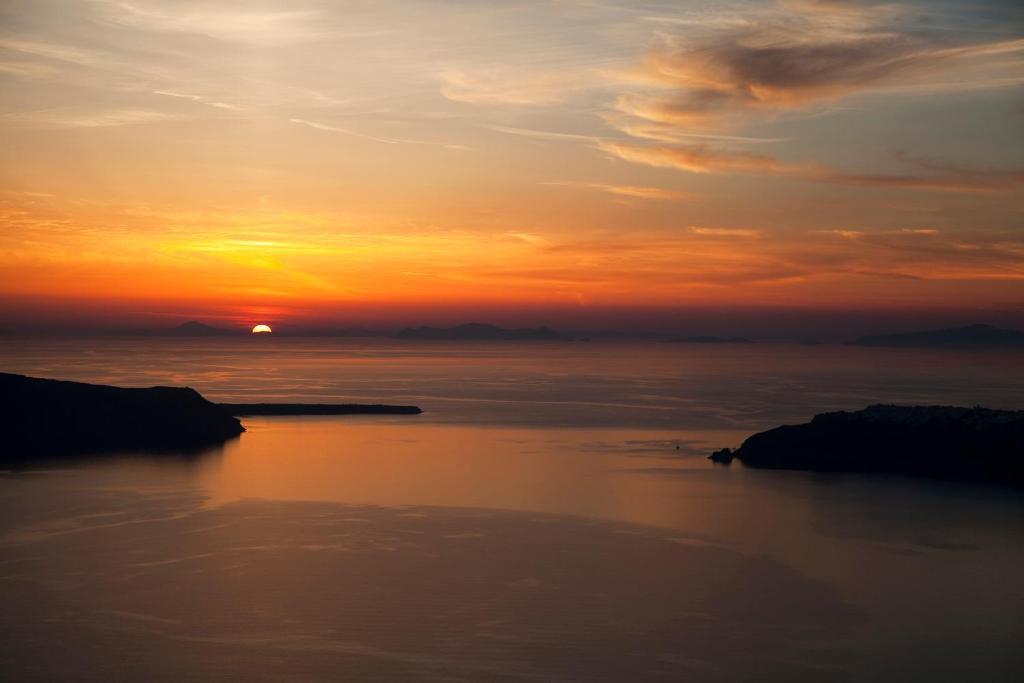 Whitedeck Santorini Hotel อิเมโรวิยอน ภายนอก รูปภาพ