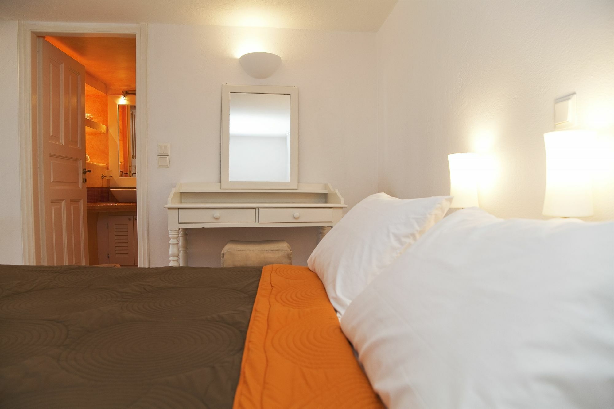 Whitedeck Santorini Hotel อิเมโรวิยอน ภายนอก รูปภาพ