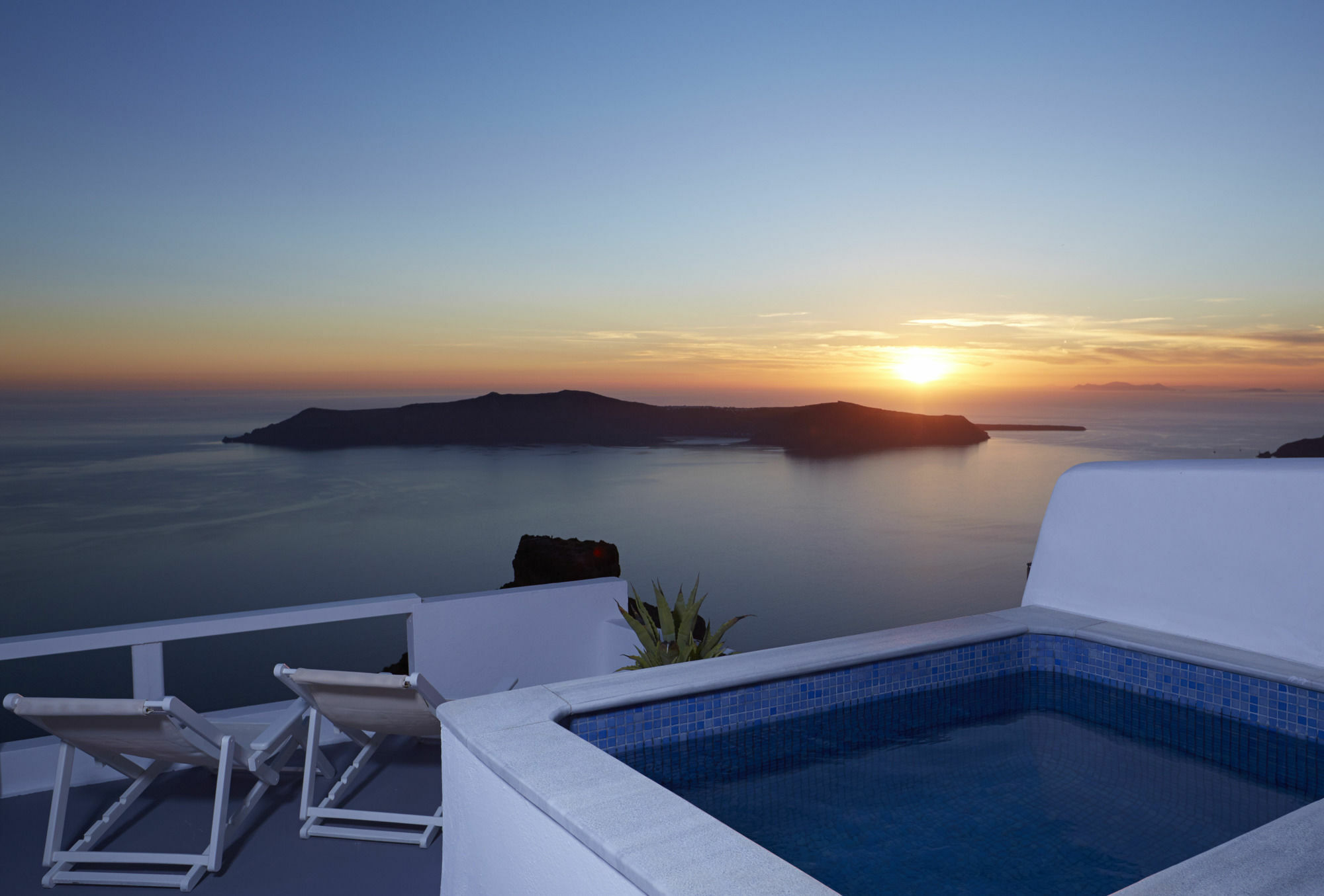 Whitedeck Santorini Hotel อิเมโรวิยอน ภายนอก รูปภาพ